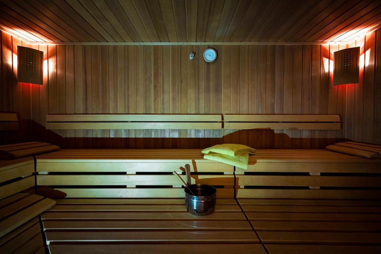 Landhotel Gruenwies -Bonsai-Wellness Garni (Adults Only) ローベルク エクステリア 写真